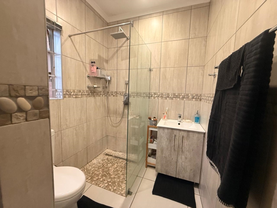 3 Bedroom Property for Sale in Waterkloof East North West